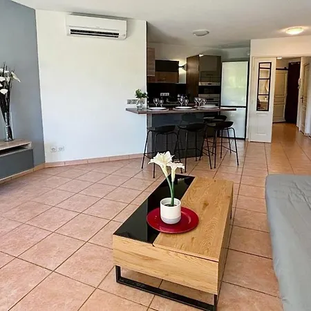 T2 Peaceful Pine Forest Swimming Pool Tennis Ac Appartement