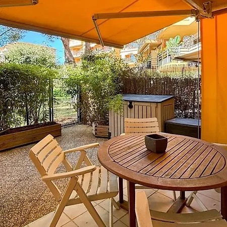 T2 Peaceful Pine Forest Swimming Pool Tennis Ac Appartement Fréjus